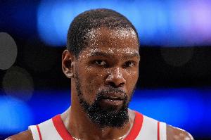 nba化妆老人第二部